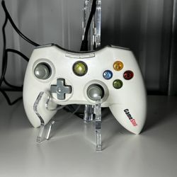 Gamestop Mad Catz Xbox 360 Wired Controller Game Pad 47161 White with Breakaway