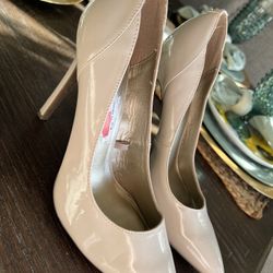 Guess High Heels
