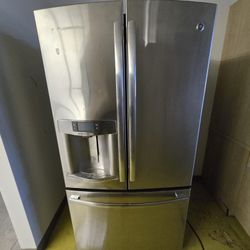 GE Refrigerator
