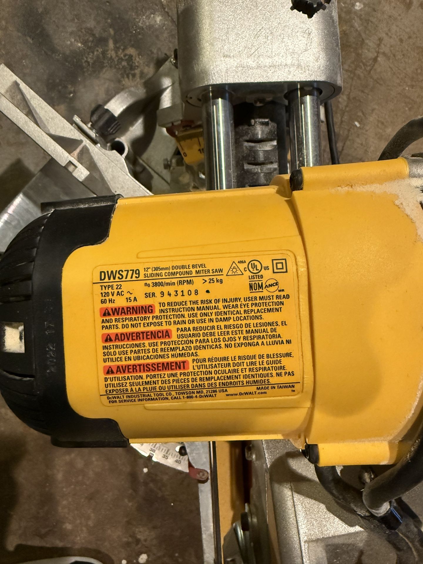 DEWALT Miter Saw