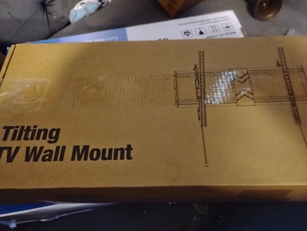 tilting TV wall mount