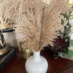 Pampas Grass Decor