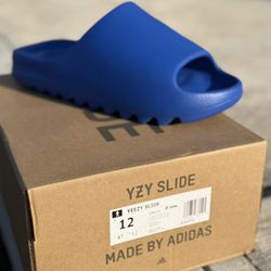 Yeezy Slide