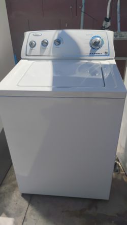 Like new Whirlpool top loader washer