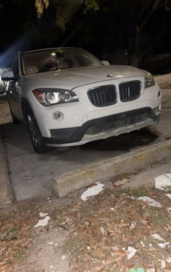 BMW X1 Car Parts Doors Bumper Front And Back Set Motors Lights Interior  Items ,Grille Seats W.e You Need We Have 