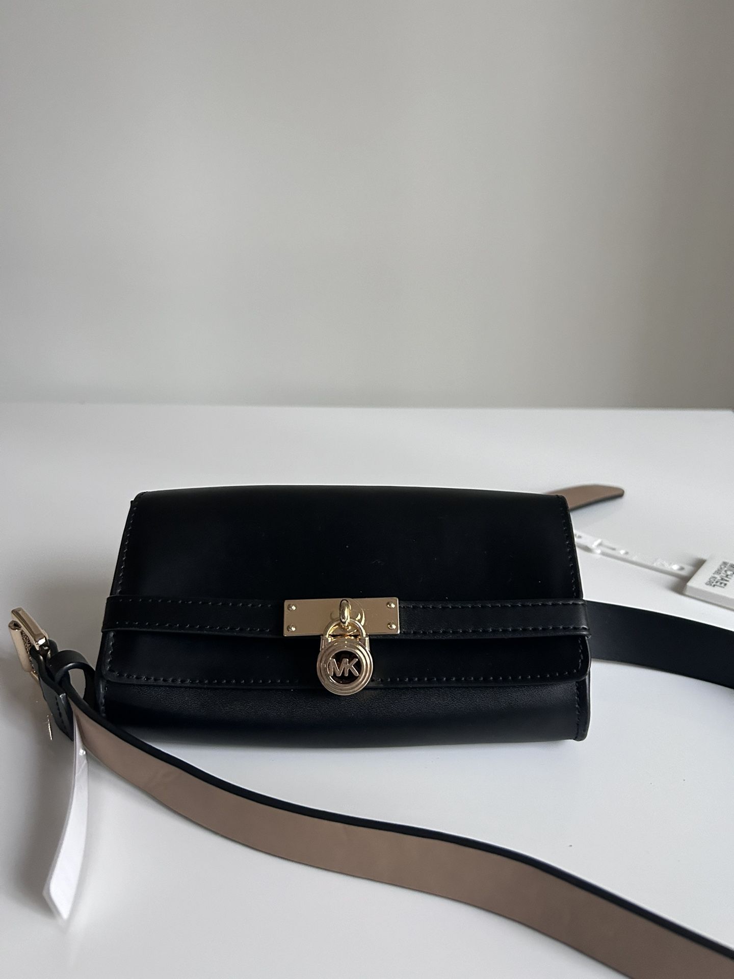 BRAND NEW MICHAEL KORS BLACK  OR RED LEATHER BELT BAG L/XL NWT