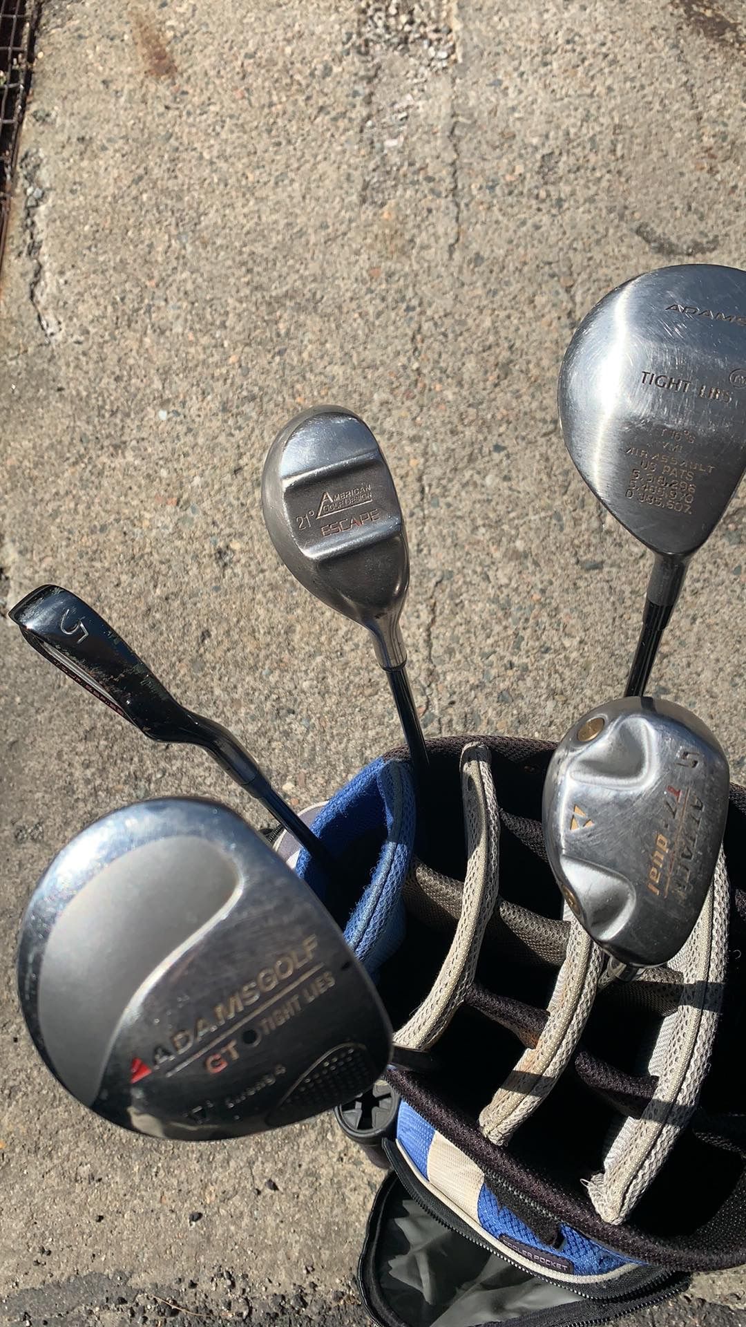 Assorted Right handed men’s golf clubs