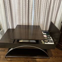 Coffee / Cocktail  Table 