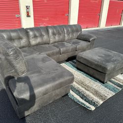 Comfy Nice Gray Sectional Couch  With Ottoman 🔥🔥