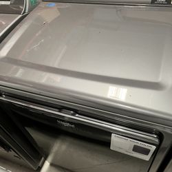 NEW - $699 OBO - Whirlpool - GAS - Dryer - STEAM REFRESH - Front load - AccuDry