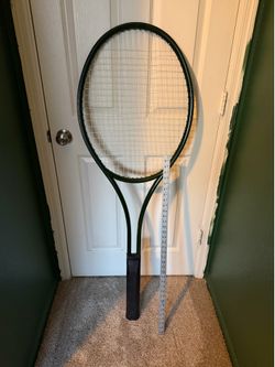 Giant novelty tennis racket
