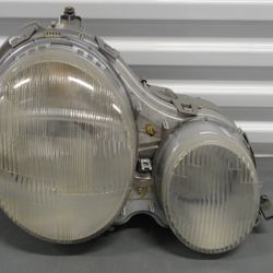 Mercedes Headlight W210