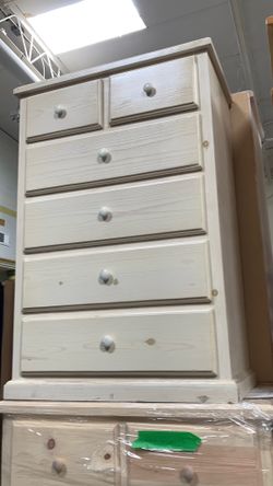 6 Drawer Pine Chest whitewash
