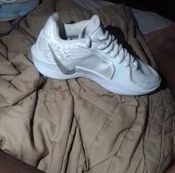 Sabrina Ionescu basketball shoes