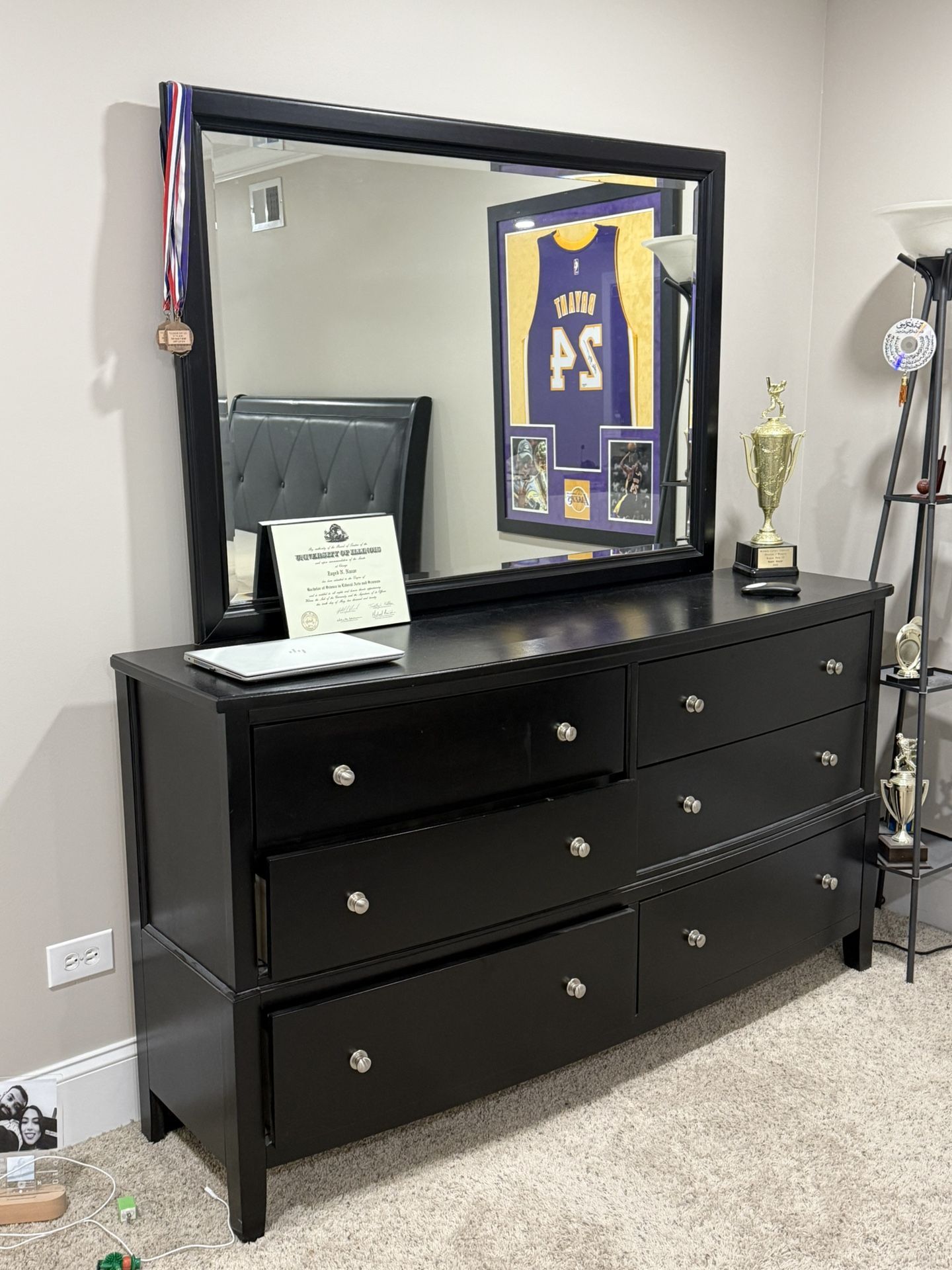 Queen Bedroom Set
