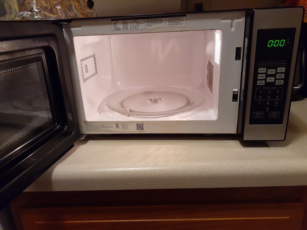microwave Black & Decker good condition serios compradores por favor
