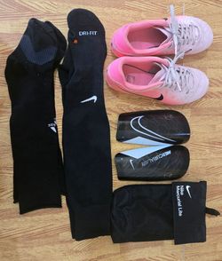 Soccer supplies for kids. Size 4.5