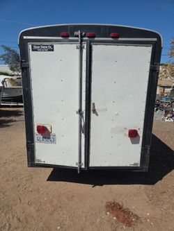 Enclosed cargo trailer