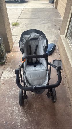Britex detachable reversible baby stroller