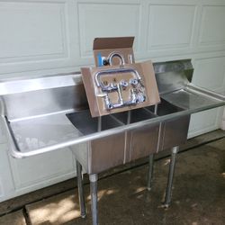60" STAINLESS STEEL 3 COMPARTMENT SINK with BRAND NEW FAUCET and PRE-RINCE SPRAYER 