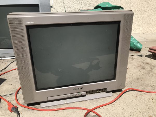 Make An Offer Dont Be Scared Sony Wega 20 Crt Flat Screen Retro Gaming