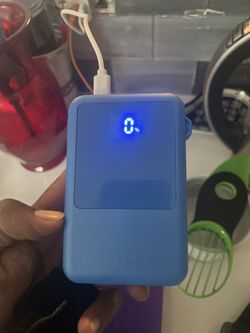 Limitless 10,000mAh Magnetic Wireless Power Bank USB-C USB-A Built-In Cables