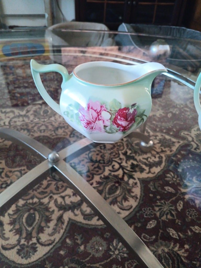 VINTAGE CREAM AND SUGAR DISHES