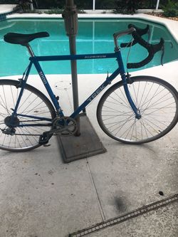 Vintage Trek 1000 aluminum road bike Xlg