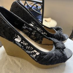 American Eagle Lace Wedges