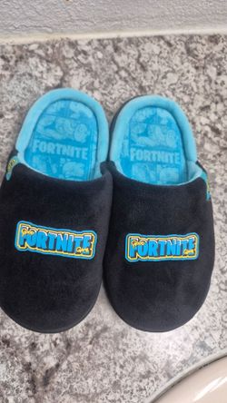 Boys Size 13-1 Fortnite slippers