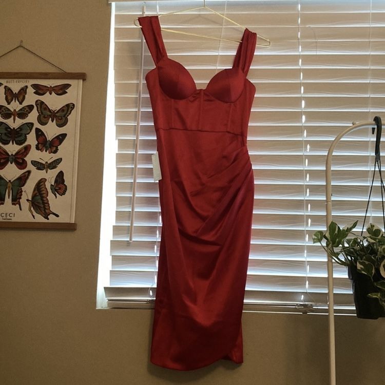 Miss Circle Red Satin Dress