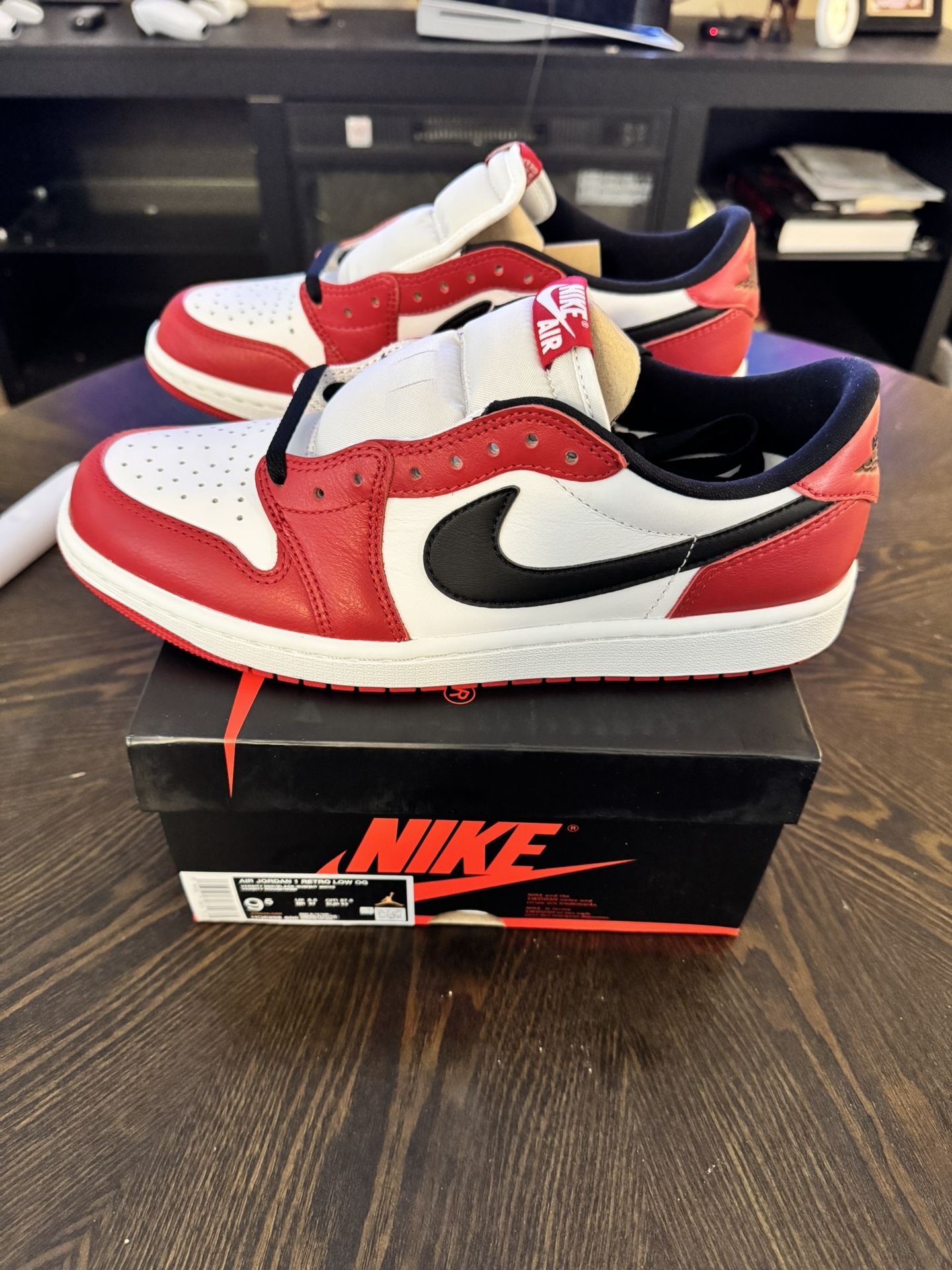 Air Jordan 1 Low OG “Chicago”
