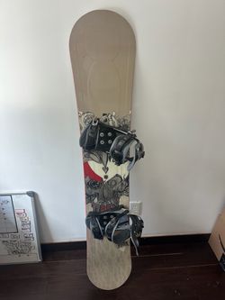 Lamar Intrigue 139cm snowboard with bindings