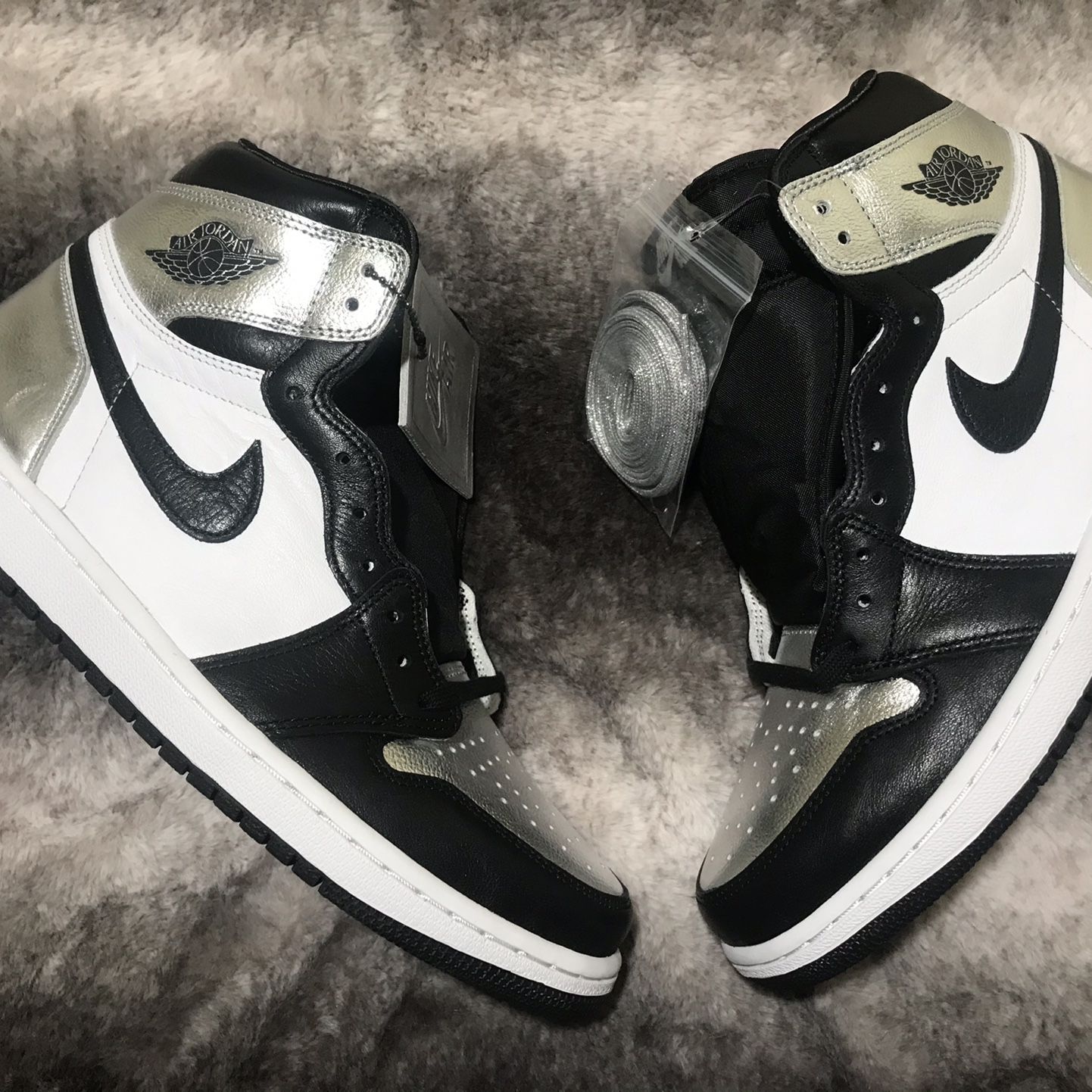 Women's Air Jordan Retro 1 High OG Casual Shoes