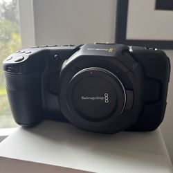 Blackmagic Pocket Cinema Camera 4K – Excellent – Box – BONUS Tripod