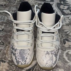 Jordan 11 Low Light Bone Snake Skin 