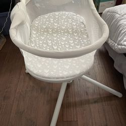 HALO BassiNest Swivel Sleeper 3.0