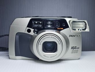 Pentax IQZoom 200 MultiAF 35mm Film Camera 48-200mm Lens