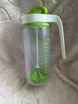 Formula Pitcher