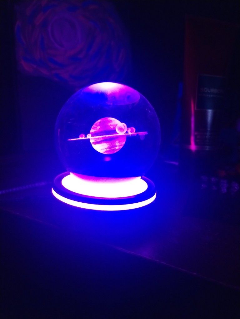 Saturn LED Lamp
