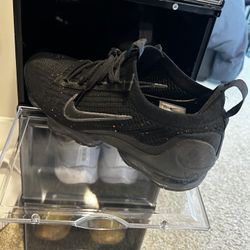 Nike Air Max (Size 10.5)