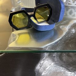 Gucci Shades 