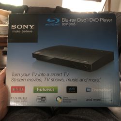 Blu-ray Player (controller not included)