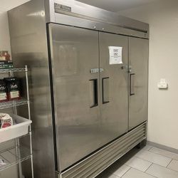 True Commercial Refrigerator TS-72