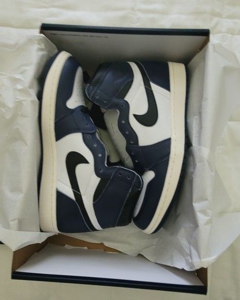 Air Jordan 1 Retro High OG- Size 8.5