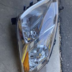 Replacement Driver Side Headlight For Toyota Prius -2004-2006