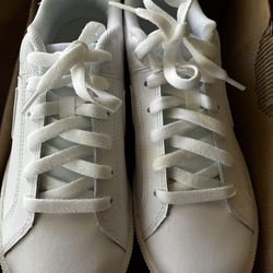 Women’s Nike Tennis Shoes