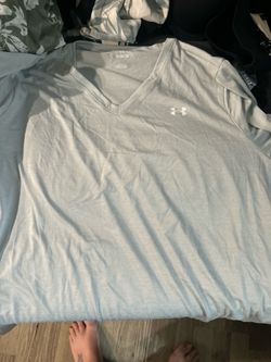 New with Tags Women’s Under Armor Tshirt