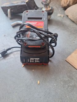 Bauer battery charger and 20v battery