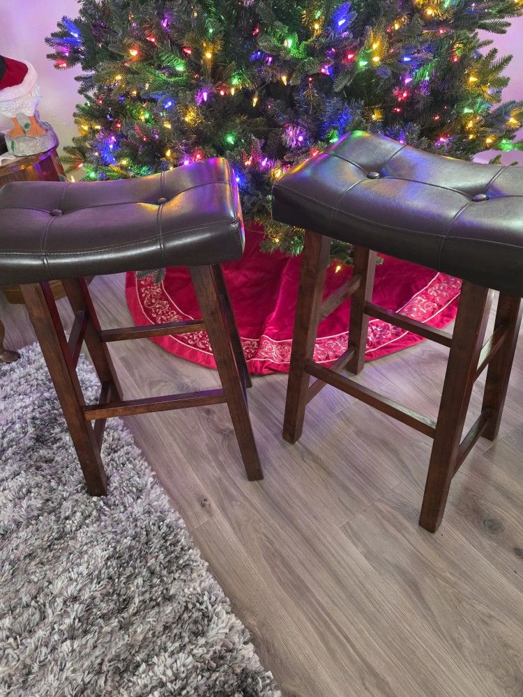 Bar stools, Good Condition $40 Cash For Both. 92647 Area